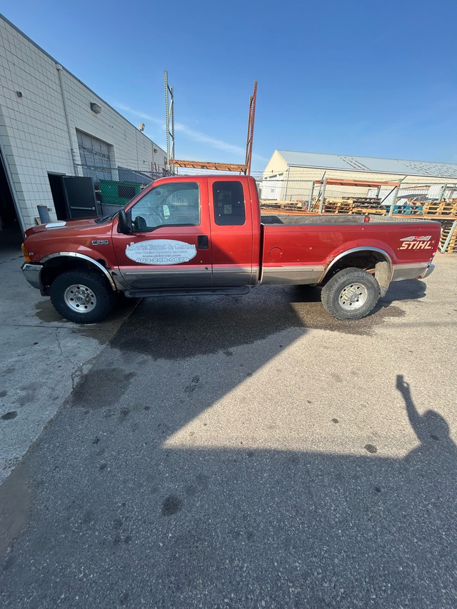 99 Ford F250 Super Duty 6.8l V10 4x4 ext cab 8’ Box  in Cars & Trucks in Calgary - Image 3