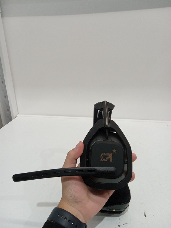 ASTRO A50 Wireless Headset+Base Station Gen 4 PS5, PS4, PC, Mac in General Electronics in Markham / York Region - Image 3