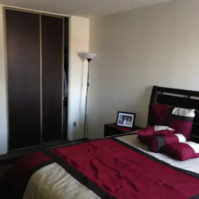 +QUIET / TRANQUILLE + Parking - stationnement EXTRA $$ +Some picture are examples *Staring/Partir de...