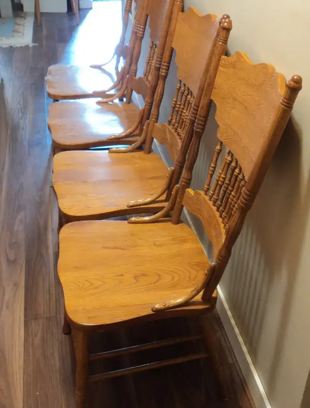 4 Vintage Dining Chairs62864361654401121