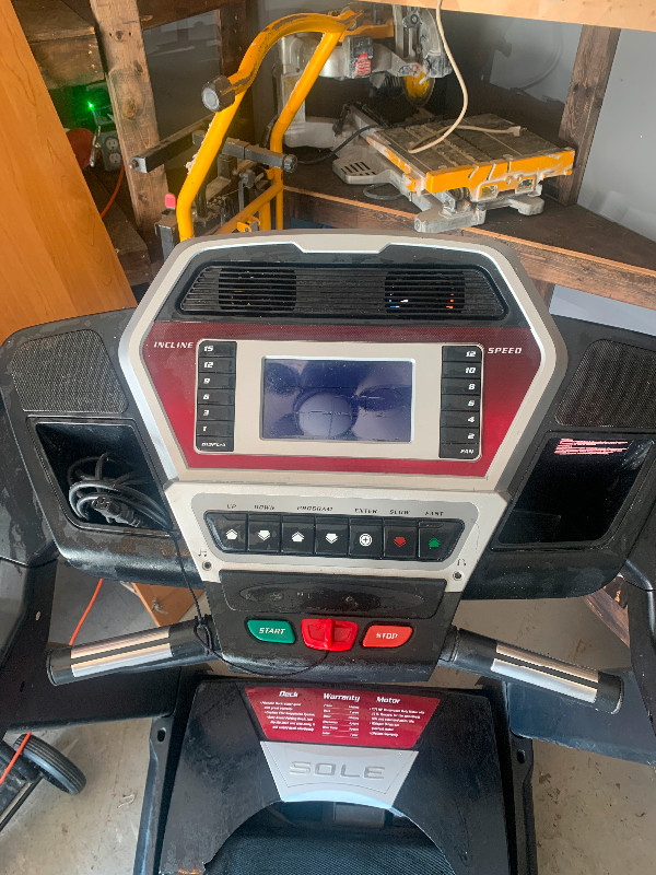 Treadmill in Exercise Equipment in Hamilton - Image 3