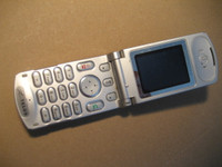 motorola T731C cellphone, flip phone, telus, include battery onl