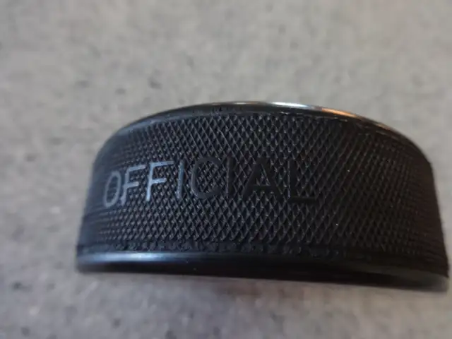 MONTREAL CANADIANS NHL HOCKEY PUCK - SLOVAKIA VEGUM in Hockey in Winnipeg - Image 6