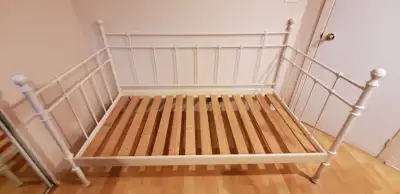 Lit simple, View more