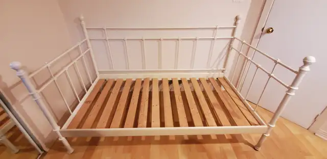 Lit simple in Beds & Mattresses in Longueuil / South Shore - Image 2