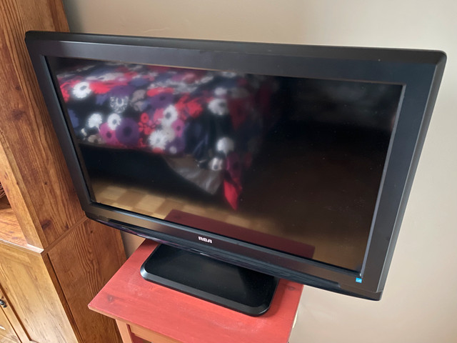 TV RCA 32HD in TVs in Ottawa - Image 2