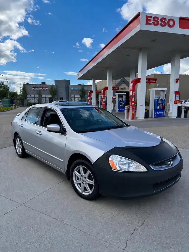 2004 HONDA ACCORD//MINT//$5500