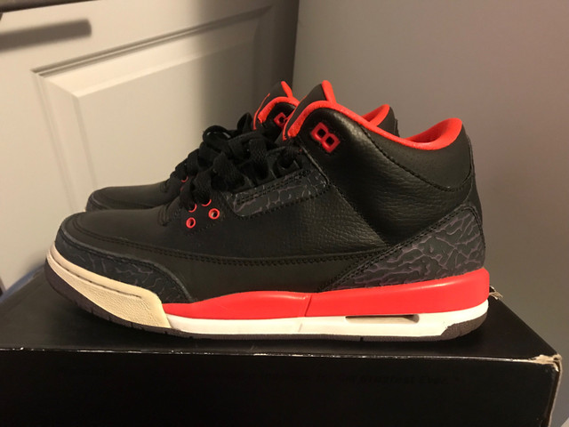 Nike Air Jordan 3 Crimson 7y in Men's Shoes in City of Toronto - Image 3