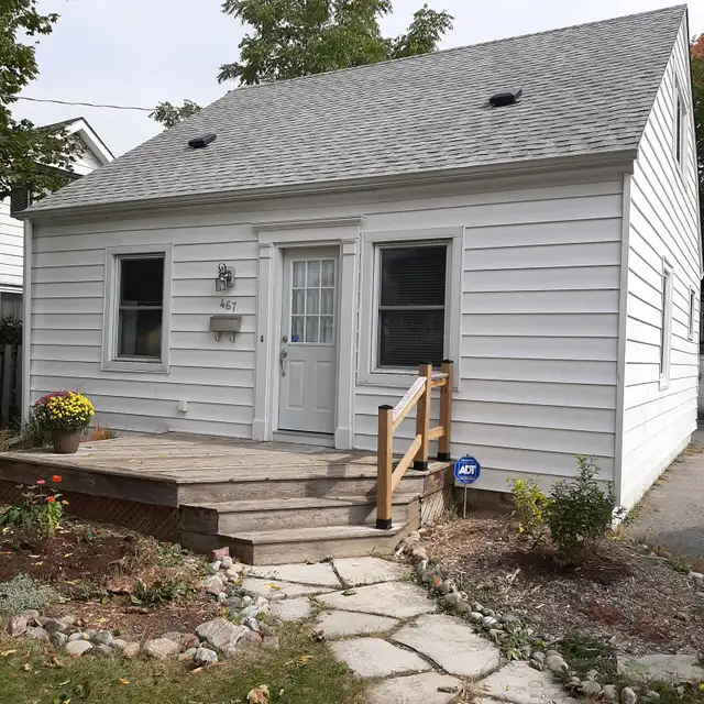 Comfortable large room for rent to single person  Nov 1st in Room Rentals & Roommates in Kingston - Image 2