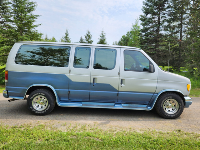 1994  ford e150 econoline camper sport van in Cars & Trucks in Thunder Bay - Image 3