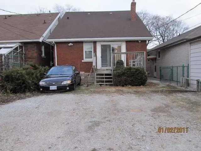 whole house for rent near University in Long Term Rentals in Windsor Region - Image 3