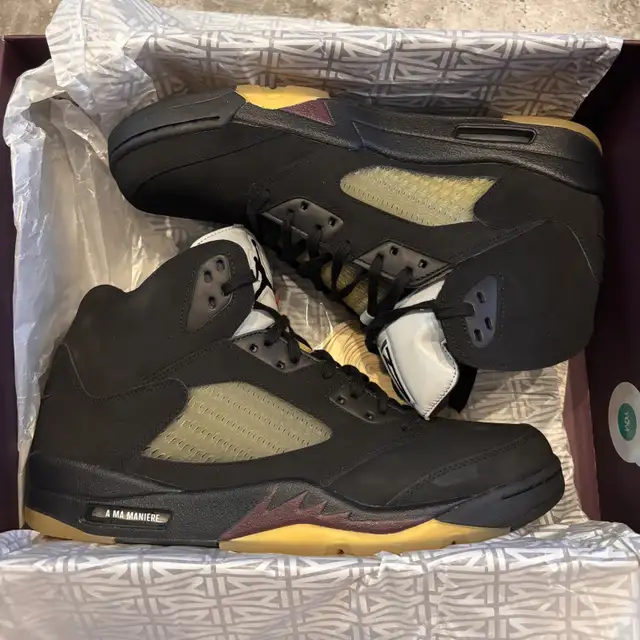 Nike Air Jordan Retro 5 A Ma Maniere Brand New In Box Size 13 in Men's Shoes in City of Montréal - Image 2