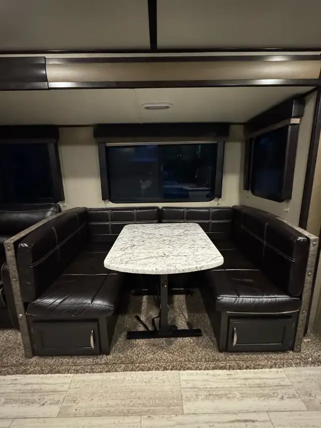 2017 Imagine by Grand Design 28BH in Travel Trailers & Campers in Grand Bend - Image 4