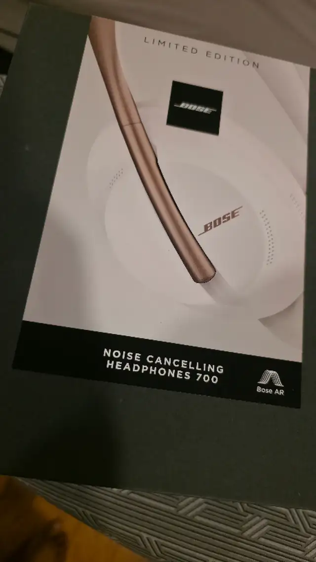 Bose Noise Cancelling Headphones 700, Limited edition Soapstone64750348965121120