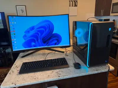 Alienware R16 Gaming PC + 32" 4K Neo G7 Monitor, View more