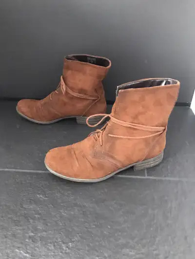 Bottillons pour femme / fille pointure 6.5 (37), View more