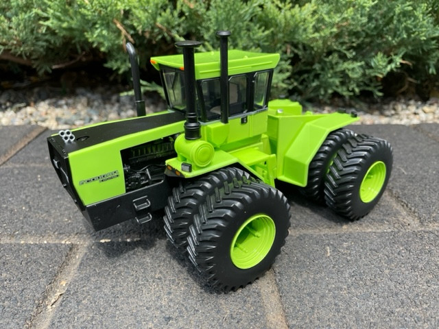 *JUST IN* 1/32 STEIGER COUGAR SERIES IV KM-280 Farm Toy Tractor in Toys & Games in Regina