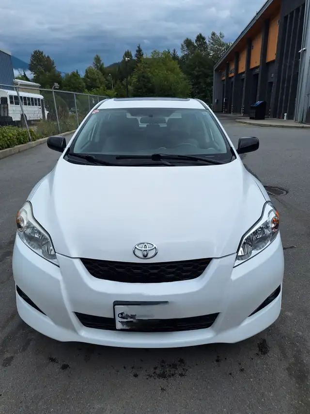 2012 Toyota Matrix for sale in Cars & Trucks in Sunshine Coast - Image 4