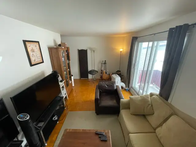 4.5 in Brossard with new appliances