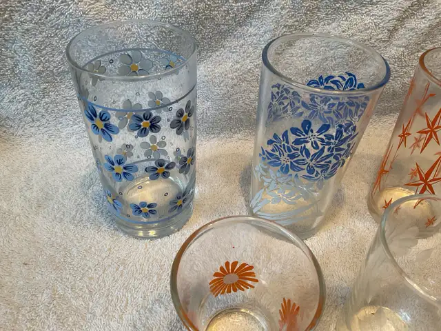 VERRES POUR BOIRE ANCIENTS 1950 in Arts & Collectibles in Québec City - Image 3