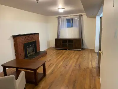 3 bedroom 1 bath , light bright basement suite, close to Mcarthur park , river trails , schools , an...