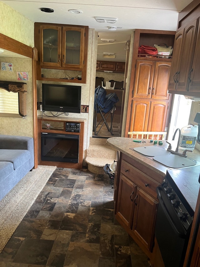 2011 Chaparral camper. 3 bunks Travel Trailers & Campers Markham