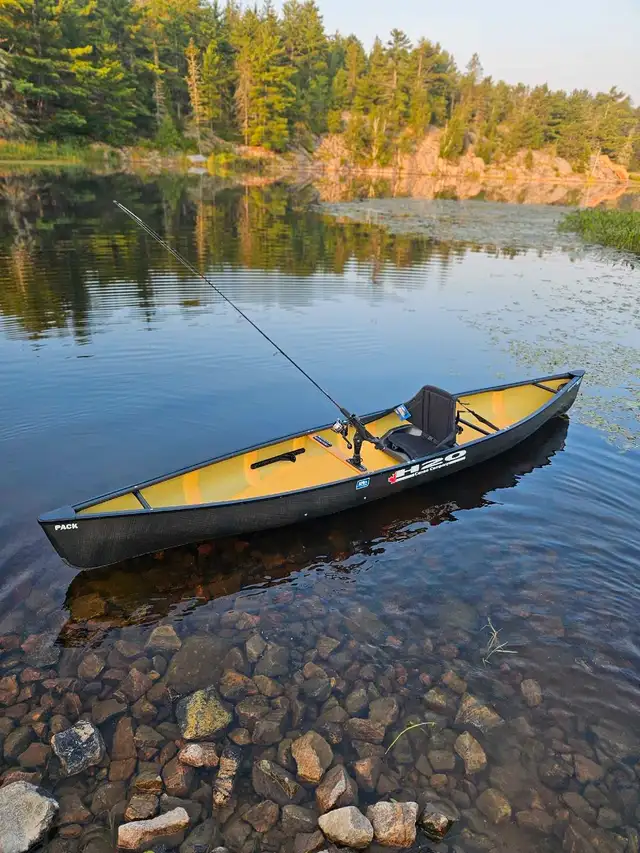H2O Lightweight Canoes in Other in Saint John - Image 10