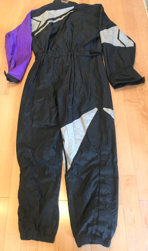 Fieldsheer motorcycle rain suit, 85377 size XXL, like new in Men's in Oakville / Halton Region - Image 3