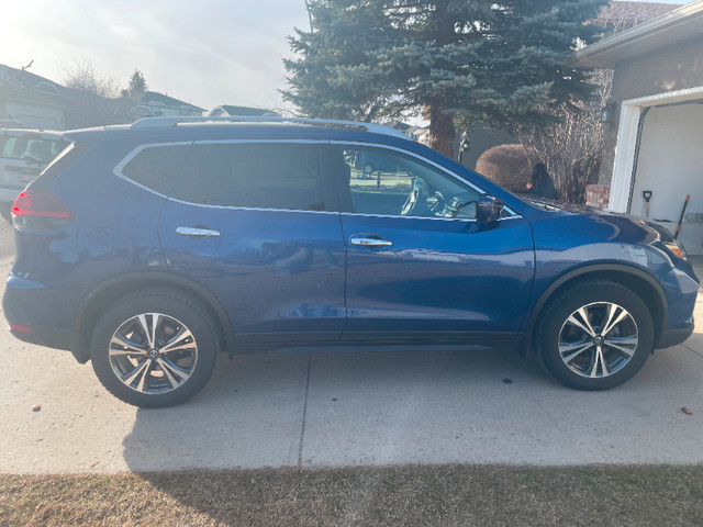 2019 NISSAN ROGUE SV | AWD | ONE OWNER | NO ACCIDENTS in Cars & Trucks in Calgary - Image 2