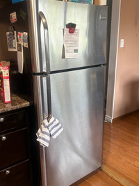 Frigidaire 30” standard Refrigerator/Freezer