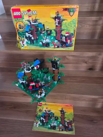 LEGO #6079 Dark Forest Fortress (1996) Retired Complete Flip Lid Box and Manual