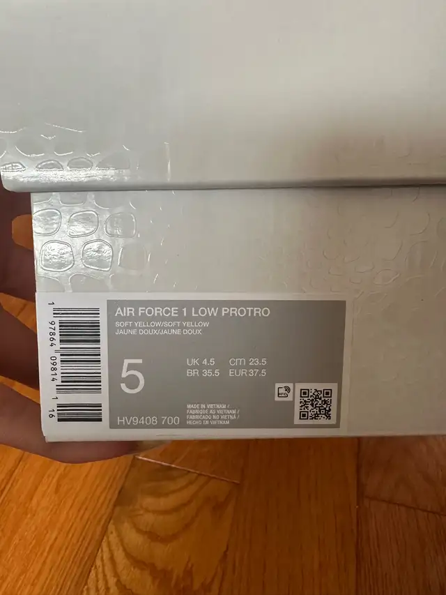 Nike Kobe Air Force 1 Low Protro in Men's Shoes in Markham / York Region - Image 4