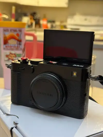 Fujifilm XE-5 (Body) , View more