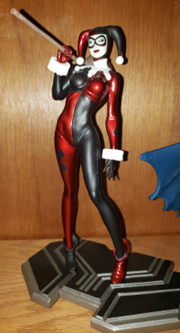 DC Comics Icons Harley Quinn Limited Edition statue