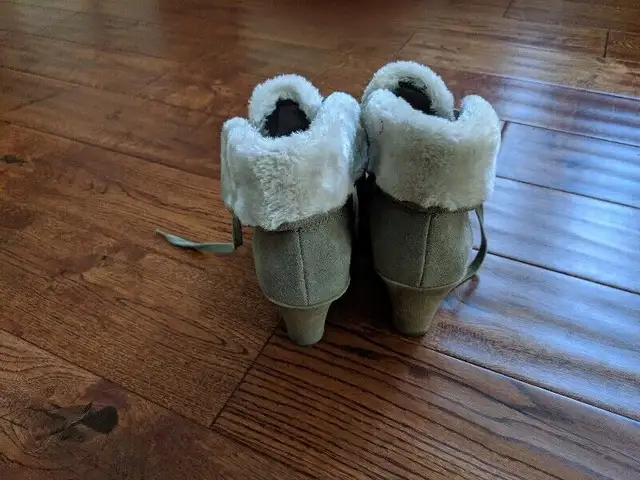 Suede ankle boots in Women's - Shoes in City of Toronto - Image 5