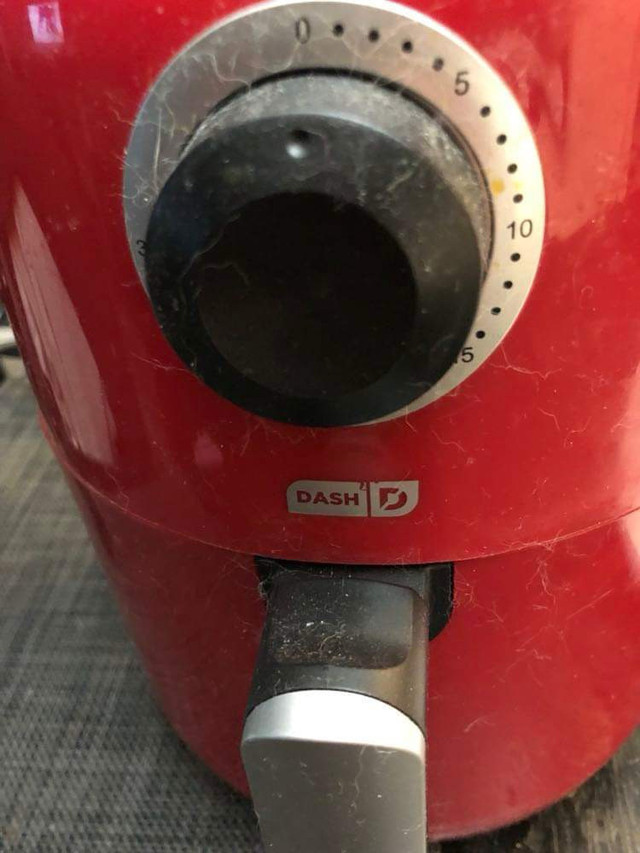 Dash Air Fryer in Microwaves & Cookers in Barrie - Image 3
