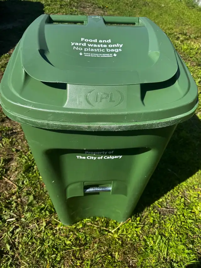 Garbage Bin Cleaning507185947949158401