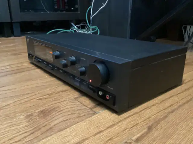 SANSUI B 1000 POWER AMPLIFIER/C 1000 STEREO PREAMPLIFIER in Stereo Systems & Home Theatre in City of Toronto - Image 9
