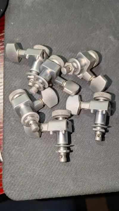 Description: Selling a complete set of genuine Fender locking tuners for Stratocaster. I decided to...