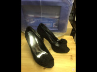 Shoes 4 inch heels Black 8.5 New OBO