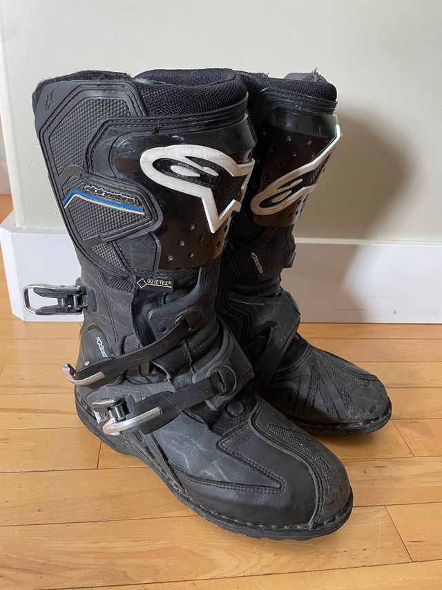 Alpinestars Toucan Motorcycle Boots Gore-Tex New US 10 in Motorcycle Parts & Accessories in Edmonton