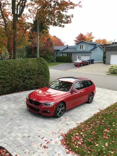 2015 Bmw diesel Touring avec M sports package + Harman Kardon audio système. Xdrive. Modèle très rar...