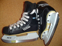 Ice Skates, Size 10 youth for shoe size 11 youth