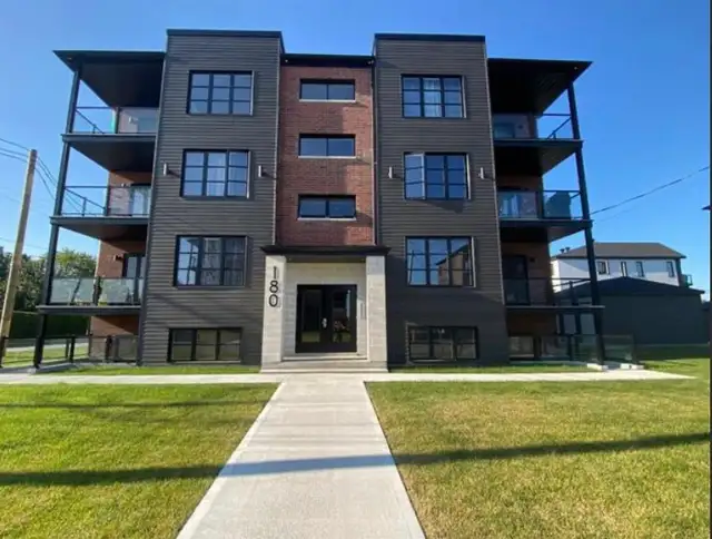 Condos 4 1/2 de disponible