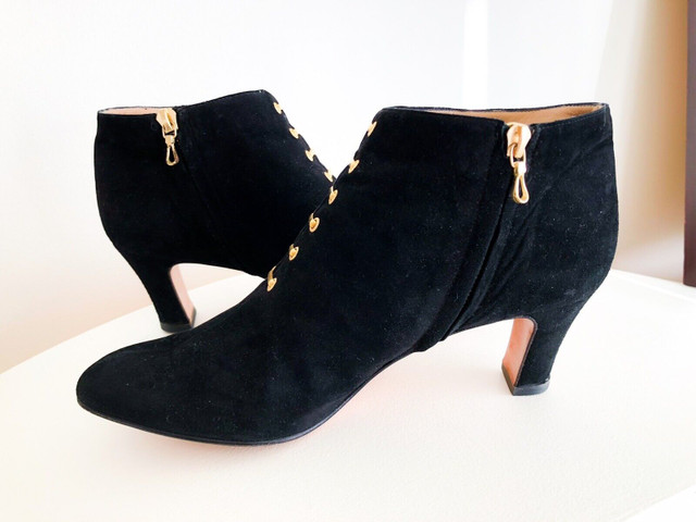 Black suede booties / bottes en suède Italien  dans Femmes - Chaussures  à Ville de Montréal