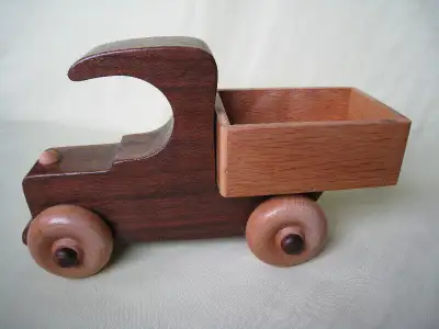 High quality and in great condition. Made of solid wood.