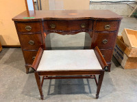 Antique mahogany vanity set