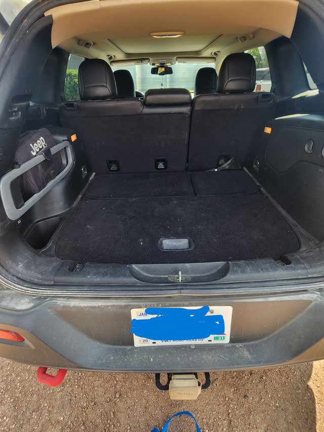 car for sale in Cars & Trucks in Calgary - Image 4