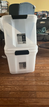 98 ltr clear totes (4) 