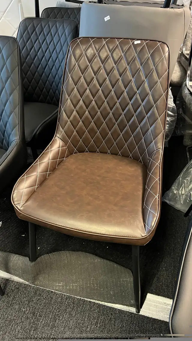 Heavy duty dining chair  in Chairs & Recliners in Markham / York Region - Image 3